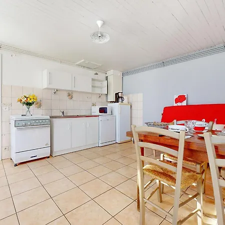 Cozy In With Wi-fi Holiday home *